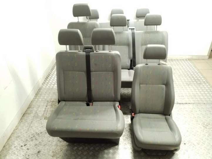 Volkswagen Transporter-Caravelle (2003 - 2009)   Комплект салона