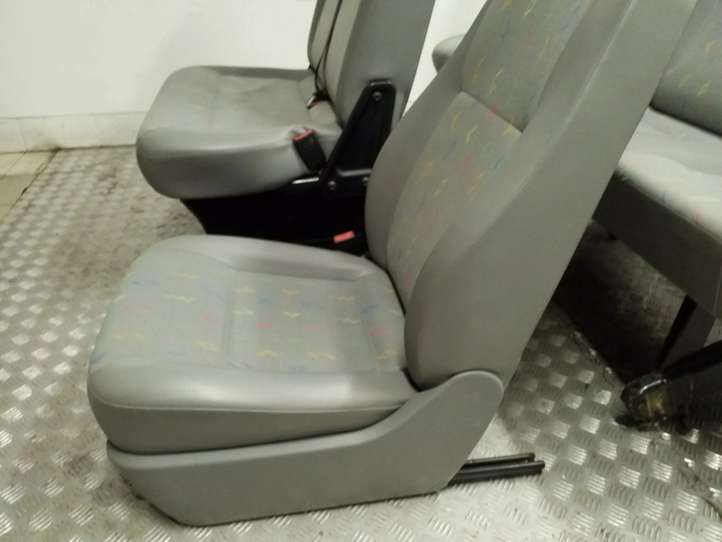 Volkswagen Transporter-Caravelle (2003 - 2009)   Комплект салона