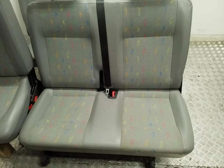 Volkswagen Transporter-Caravelle (2003 - 2009)   Комплект салона