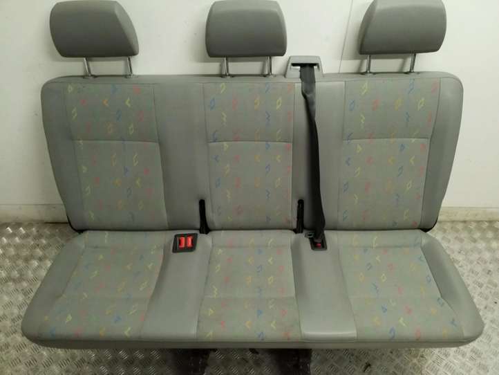 Volkswagen Transporter-Caravelle (2003 - 2009)   Комплект салона