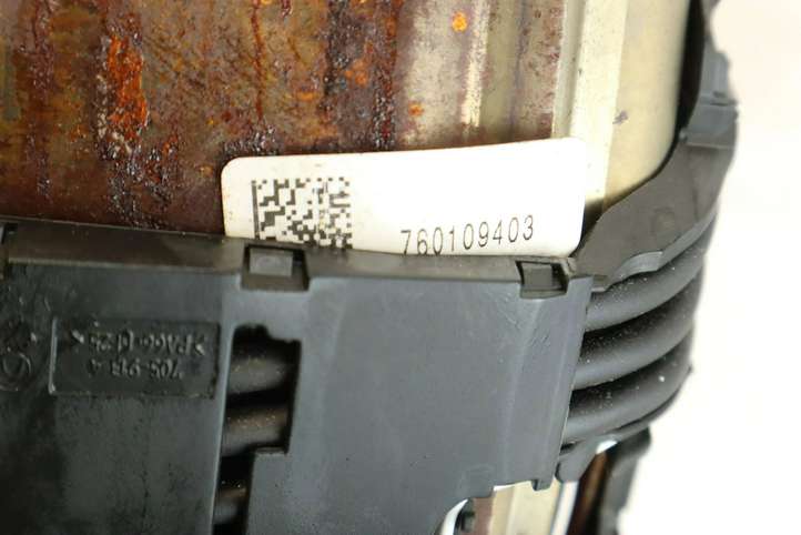 BMW 3 F30 F35 F31 (2012 - 2018)  7647836 Другая часть коробки передач