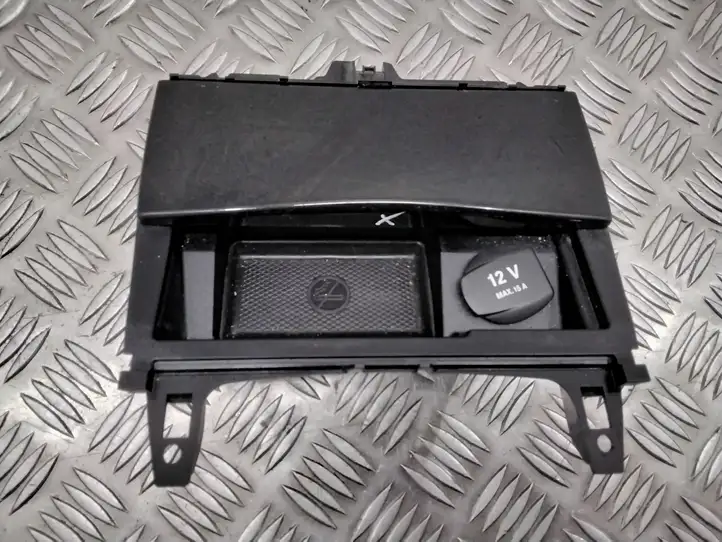 Mercedes-Benz E W212 (2009 - 2016) A2046800179 Пепельница — фото 2