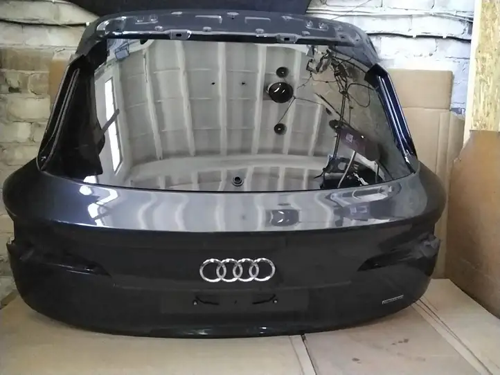 Audi Q5 SQ5 (2017 - ) Крышка багажника — фото 1