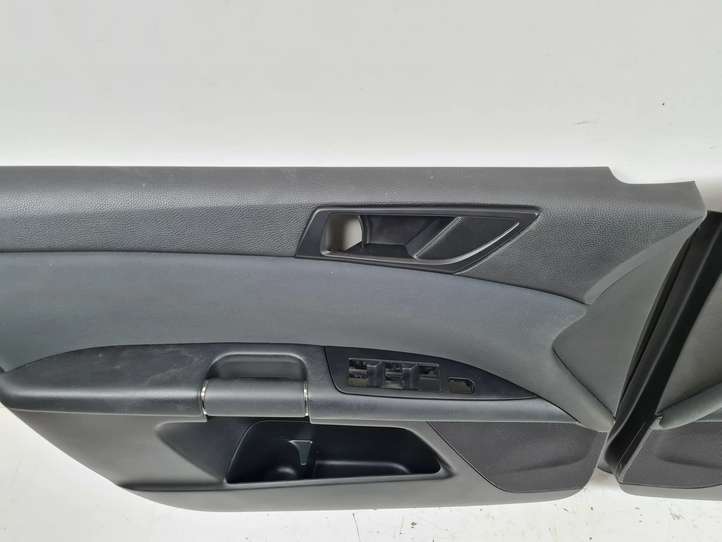 Suzuki Kizashi (2009 - 2015)  8307757L20 Комплект отделки дверей