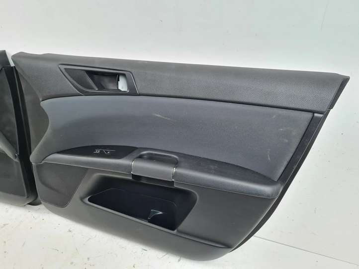 Suzuki Kizashi (2009 - 2015)  8307757L20 Комплект отделки дверей