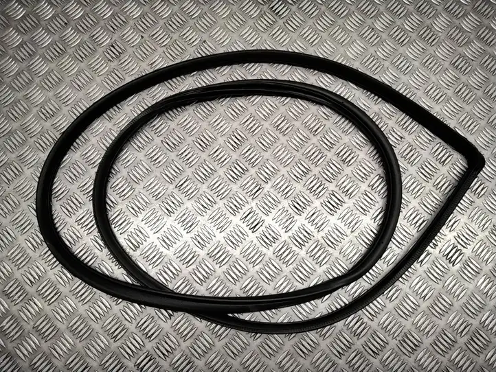 Subaru Forester SH (2008 - 2013) Уплотнитель передней двери (кузов) — фото 2