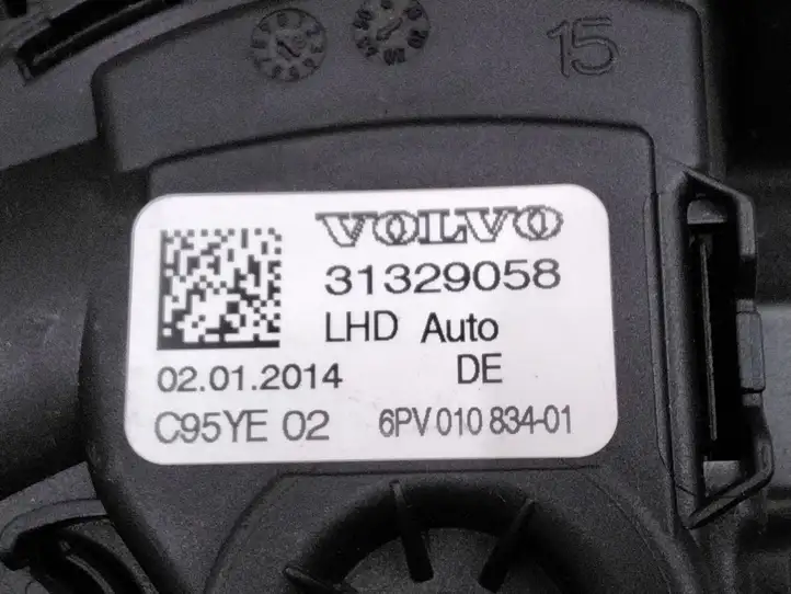 Volvo V70 (2013 - 2016) 31329058 Педаль акселератора — фото 5