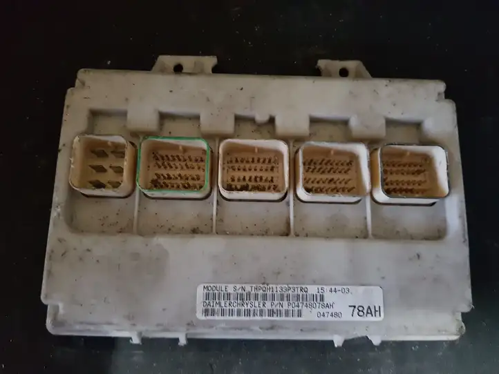 Chrysler Voyager (2001 - 2004) P04748078AH Модуль комфорта — фото 2