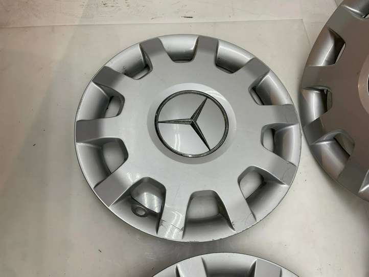 Mercedes-Benz A W169 (2004 - 2012)  A1694001225 Колпак (колпаки колес) R 16