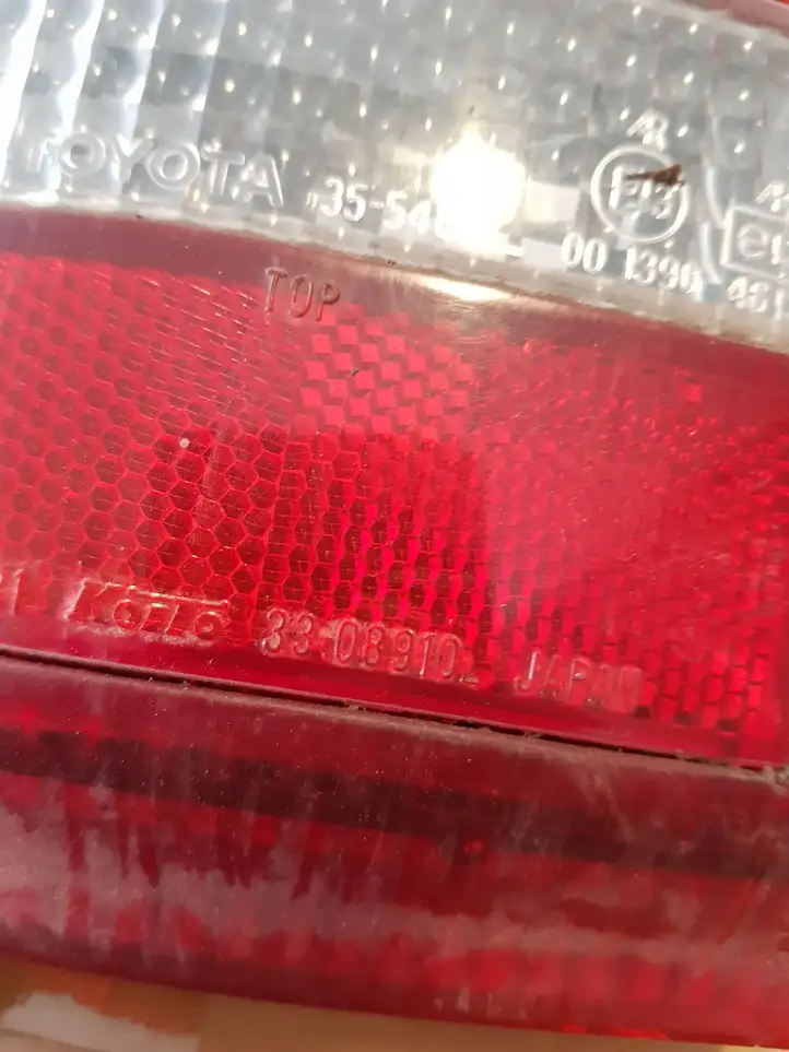 Toyota Hilux (N140, N150, N160, N170) (1997 - 2004) 3308910L Задний фонарь в кузове — фото 3