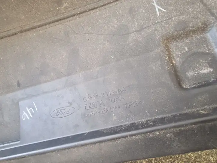 Ford Focus (2011 - 2015) CM518312AA Дефлектор воздуха — фото 2