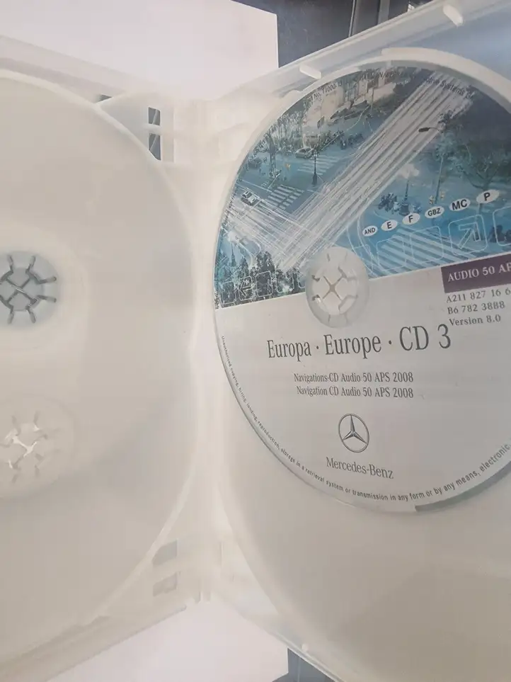 Mercedes-Benz C W203 (2000 - 2007) A2118271665 Навигационные карты CD/DVD — фото 3
