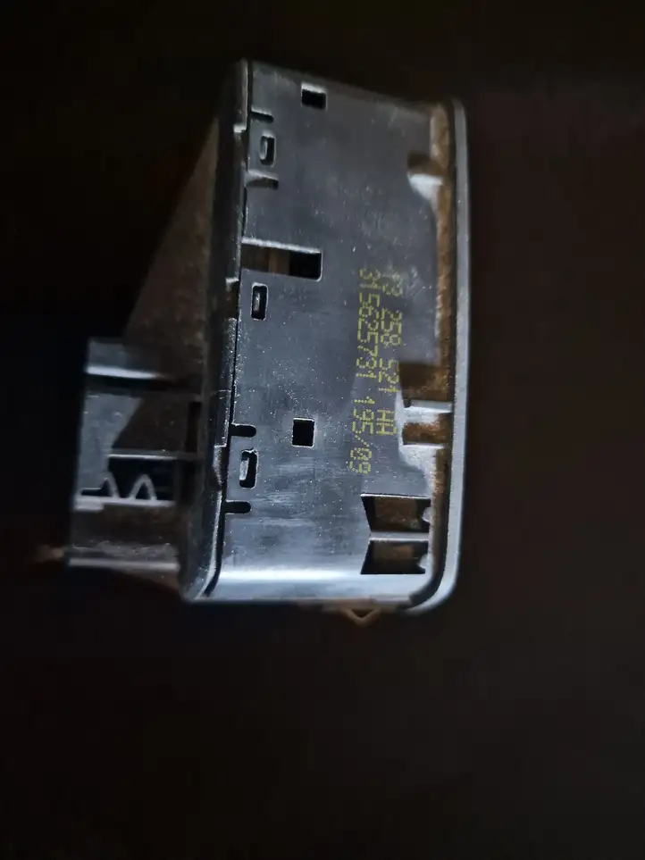 Opel Corsa D (2010 - 2014) 13258521AA Кнопка стеклоподъемников — фото 4