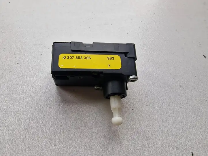 Renault Trafic II (X83) (2002 - 2014) 0307853306 Мотор корректора фар — фото 3