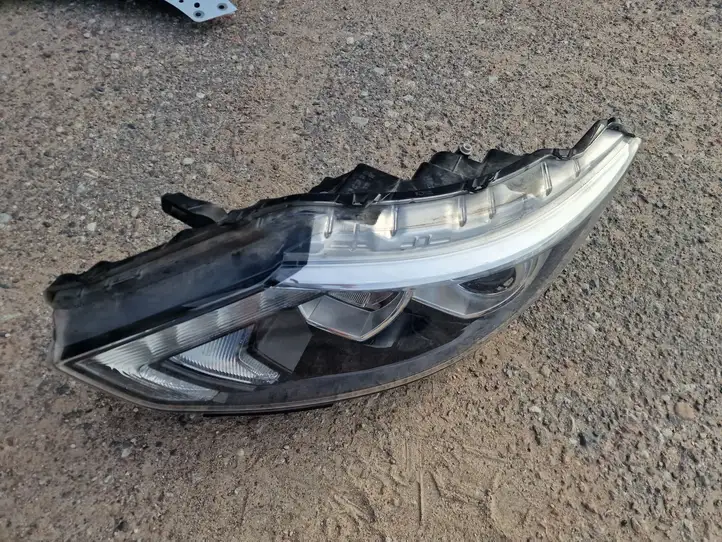 Nissan Qashqai (2013 - 2017) 10018013 Передняя фара — фото 6
