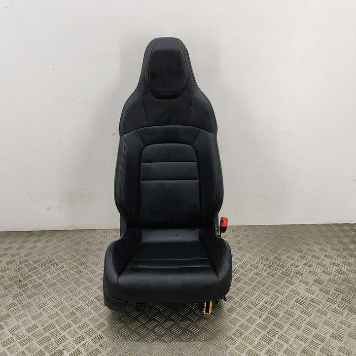 Porsche Taycan 9J1 (2019 - )  9J1885375G Комплект салона