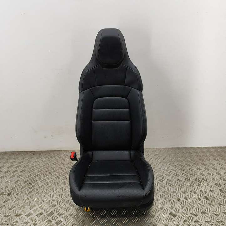 Porsche Taycan 9J1 (2019 - )  9J1885375G Комплект салона