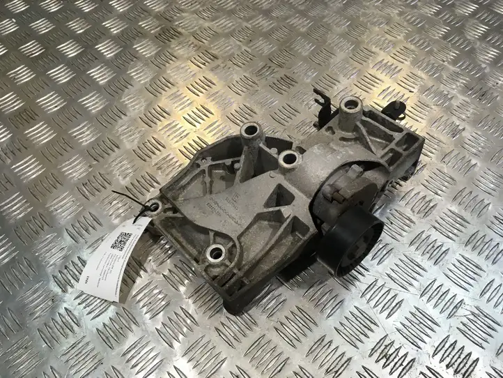 Opel Insignia A (2008 - 2017) 55562863 Кронштейн компрессора кондиционера воздуха — фото 1