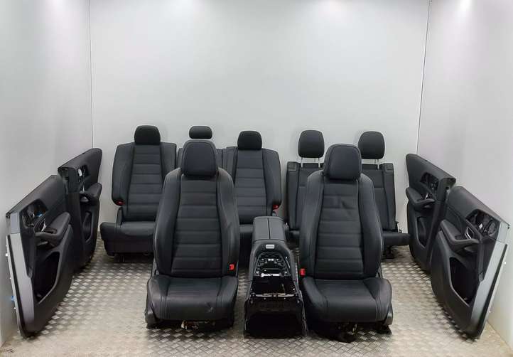 Mercedes-Benz GLE W167 (2019 - )  A1676805707 Комплект салона