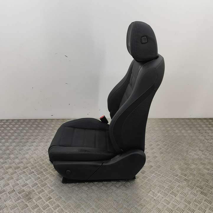 Mercedes-Benz GLE W167 (2019 - )  A1676805707 Комплект салона