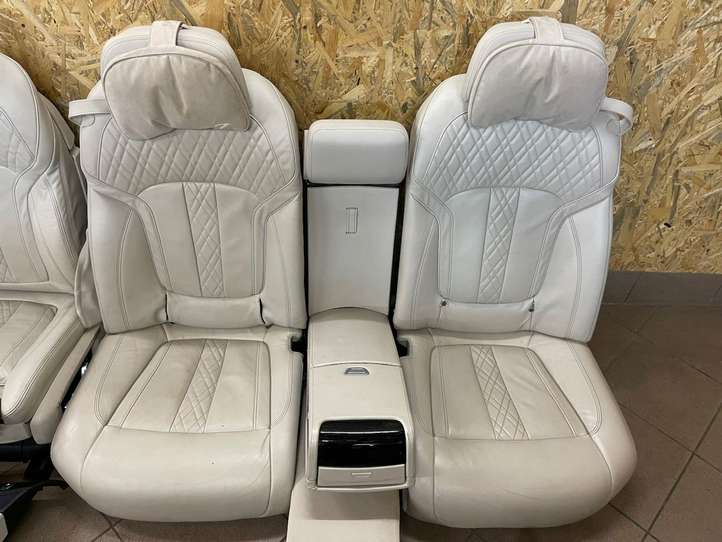 BMW 7 G11 G12 (2015 - 2022)   Комплект салона