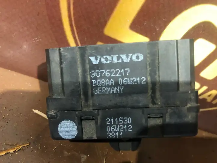 Volvo XC60 (2008 - 2013) 30762217 Реле обогрева — фото 1