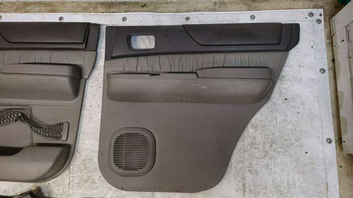 Nissan Patrol (1997 - 2010)  80977VB010 Комплект отделки дверей