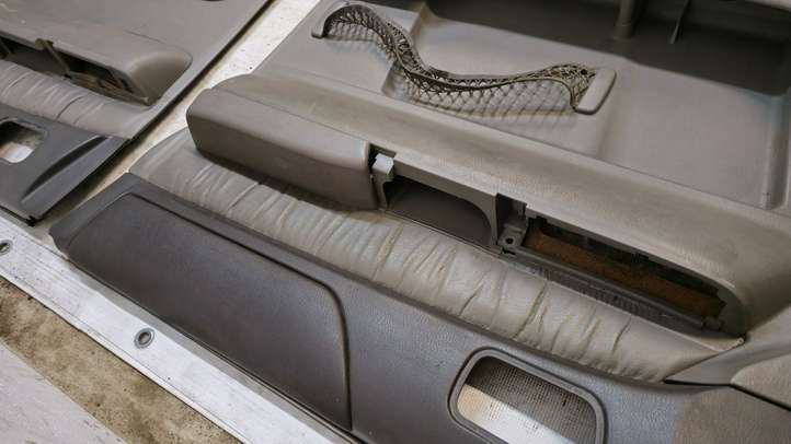 Nissan Patrol (1997 - 2010)  80977VB010 Комплект отделки дверей
