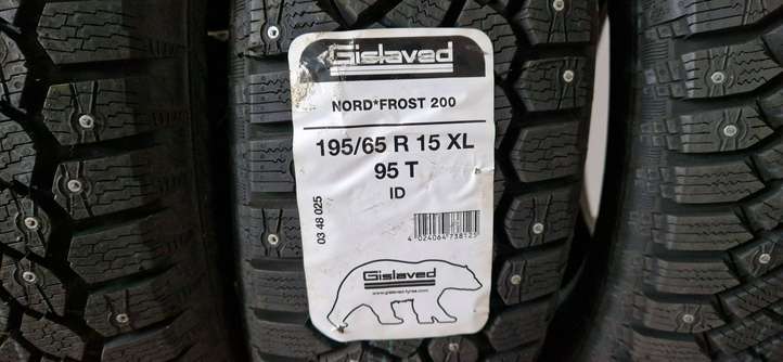 Audi A3/S3 8P (2004 - 2008)   Зимняя покрышка (покрышки) сR 15