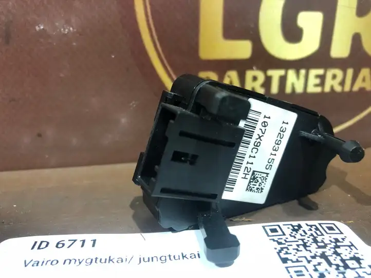 Opel Astra J (2009 - 2012) 13293155 Кнопки на рулевом колесе — фото 3