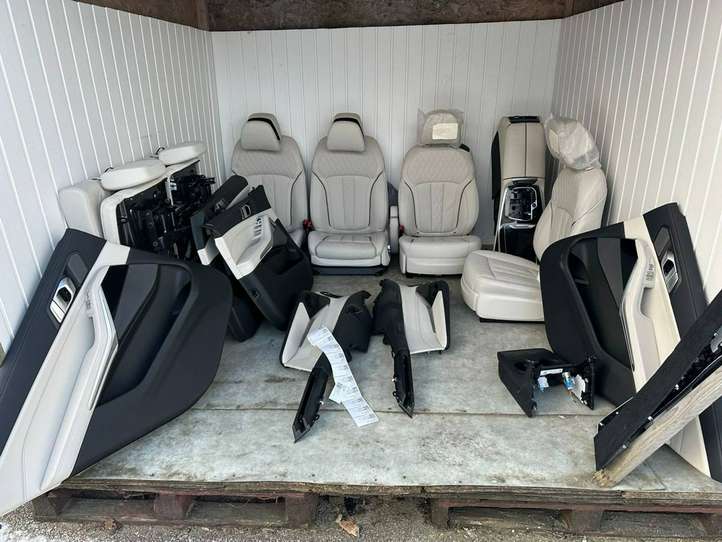 BMW X7 G07 (2018 - )   Комплект салона