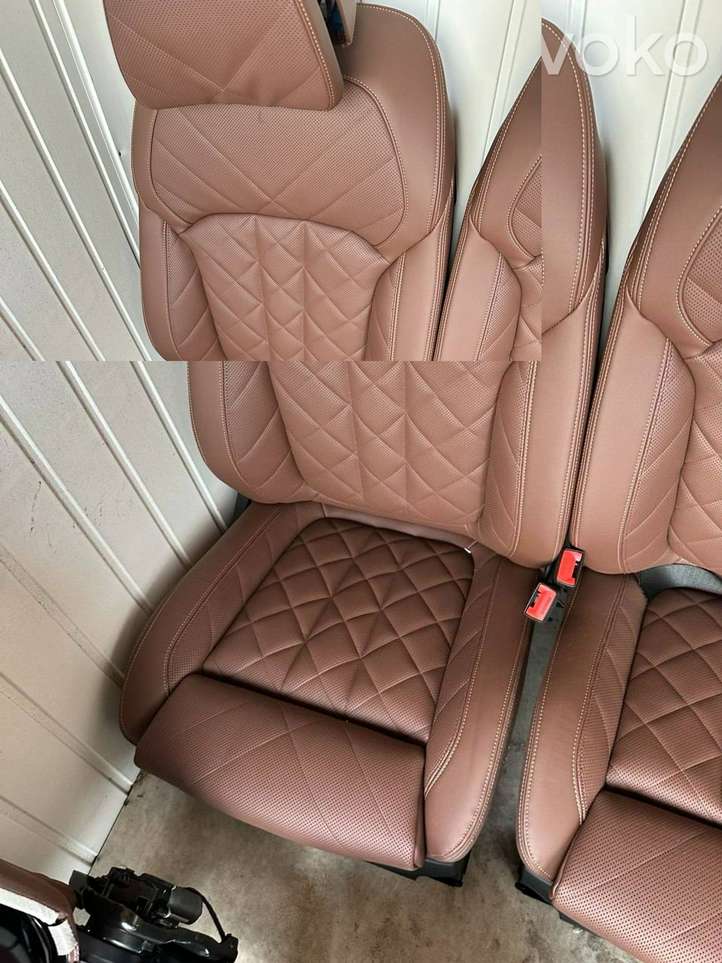 BMW X7 G07 (2018 - )   Комплект салона