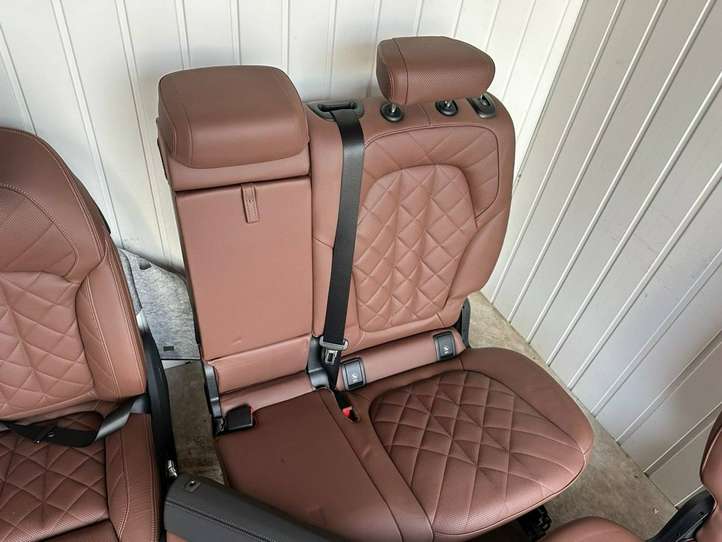 BMW X7 G07 (2018 - )   Комплект салона