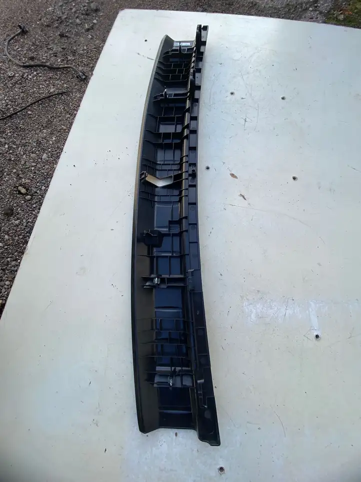 BMW X1 F48 F49 (2015 - 2022) 7331417 Прочая отделка багажника — фото 2