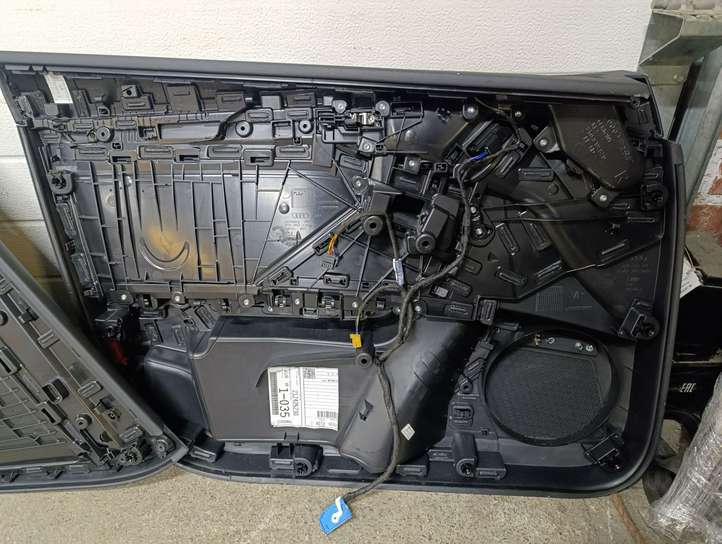 Audi A3/S3 8Y (2020 - )  8Y0867117A Комплект отделки дверей