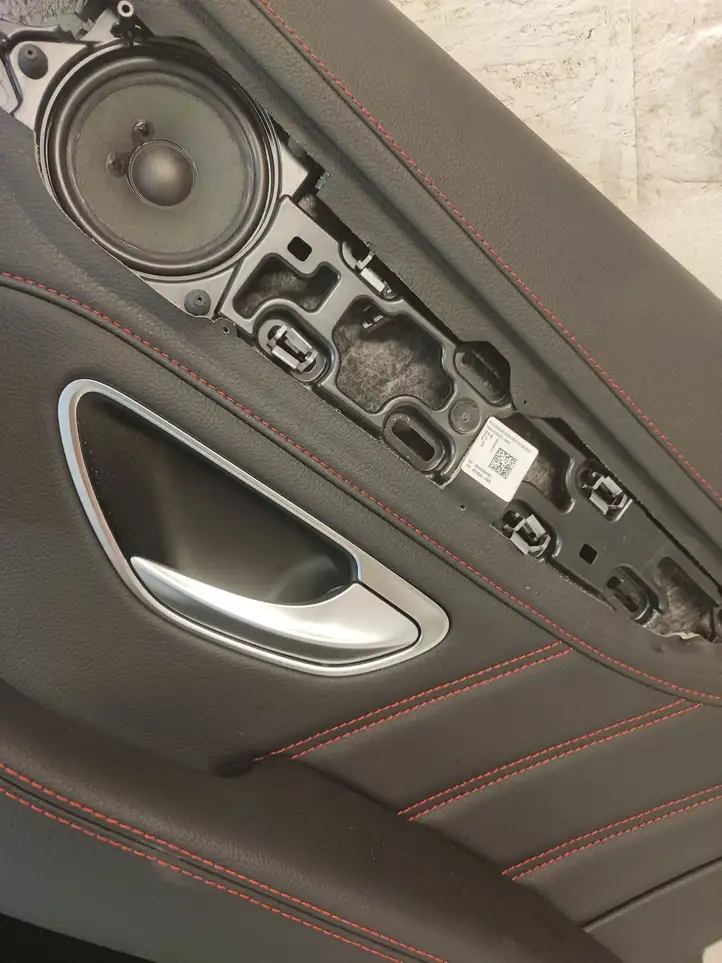 Mercedes-Benz C AMG W205 (2014 - ) Обшивка задней двери — фото 4
