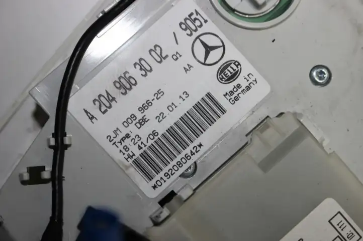 Mercedes-Benz C W204 (2007 - 2014) A2049063002 Передняя подсветка — фото 5