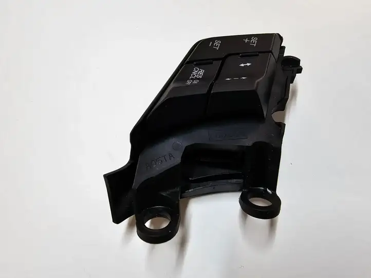 Ford Mustang VI (2015 - ) JR3T9E740FAW Кнопки на рулевом колесе — фото 2