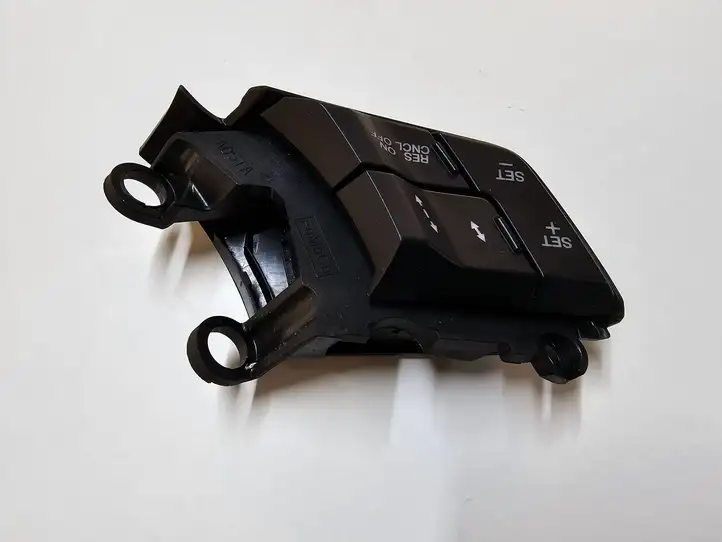 Ford Mustang VI (2015 - ) JR3T9E740FAW Кнопки на рулевом колесе — фото 4
