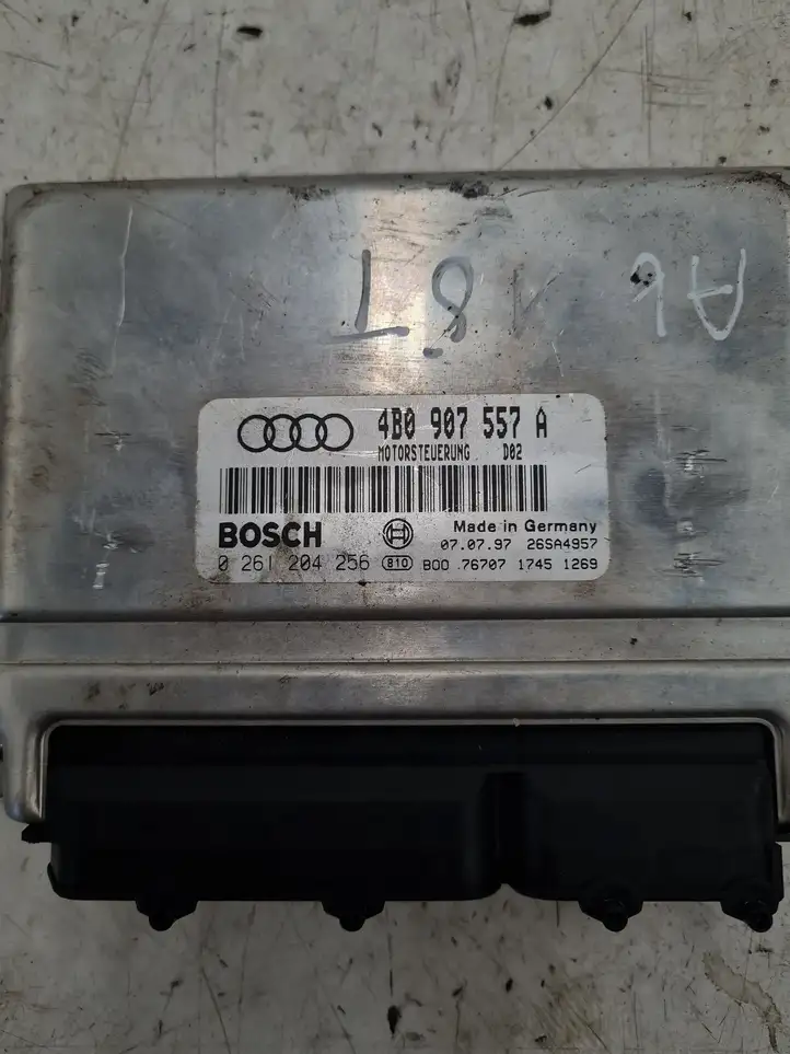 Audi A6 S6 C5 4B (2001 - 2004) 4B0907557 Блок управления двигателем (ЭБУ) — фото 2