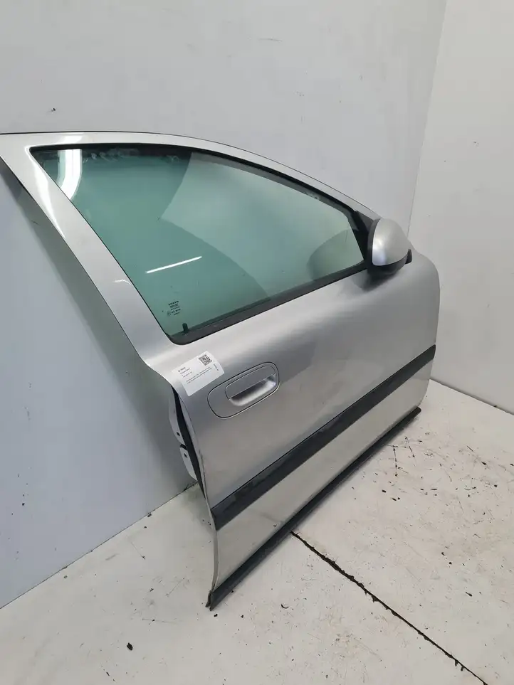 Volvo S60 (2000 - 2004) Дверь — фото 3