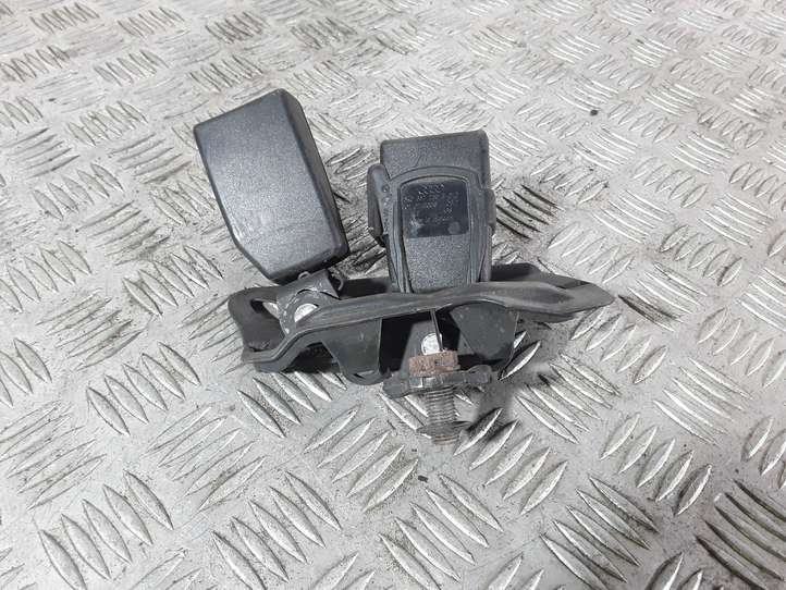Audi A4 (2007 - 2011)  8K0857797 Задний средний замок ремня