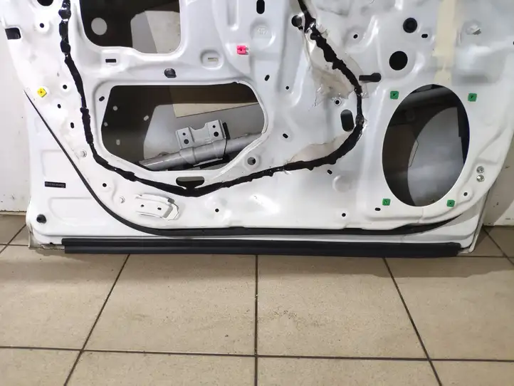 Toyota Avensis T270 (2012 - 2015) Дверь — фото 6
