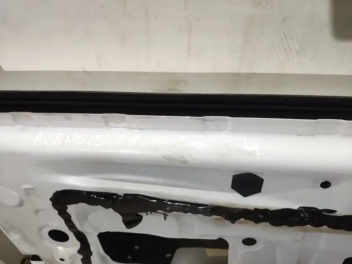 Toyota Avensis T270 (2012 - 2015) Дверь — фото 9