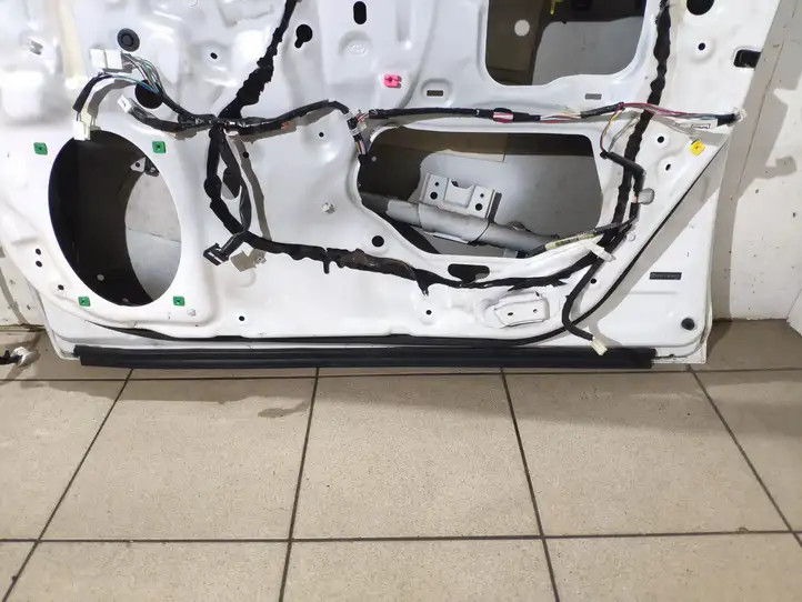 Toyota Avensis T270 (2012 - 2015) Дверь — фото 7