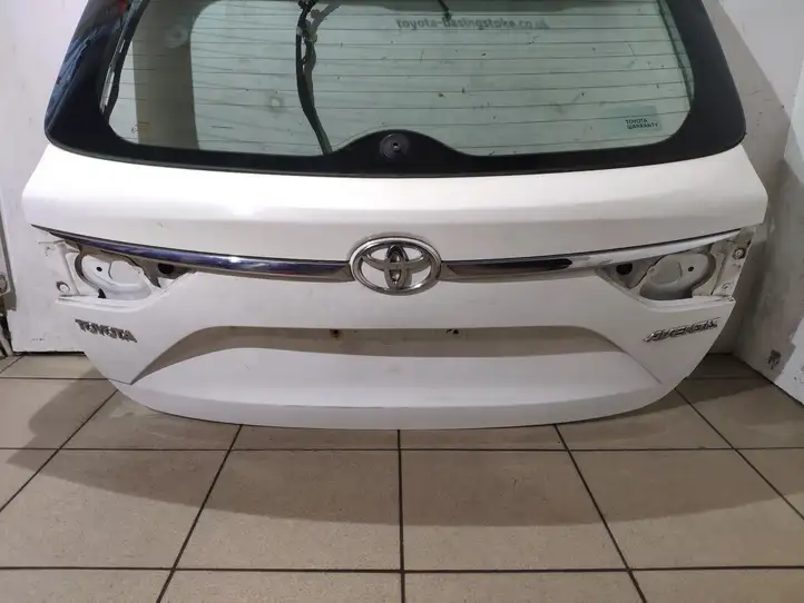 Toyota Avensis T270 (2012 - 2015) Крышка багажника — фото 5