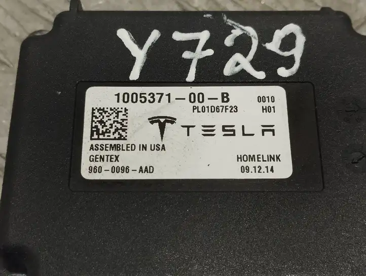 Tesla Model S (2012 - 2016) 100537100B Прочие блоки управления — фото 4