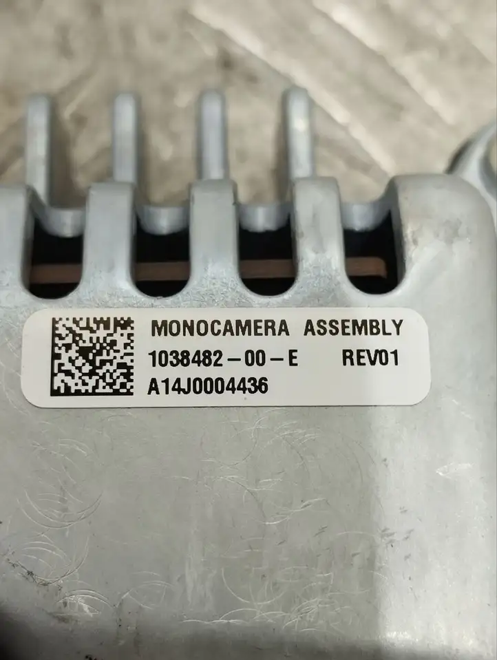 Tesla Model S (2012 - 2016) 103848200E Камера в лобовом стекле — фото 2