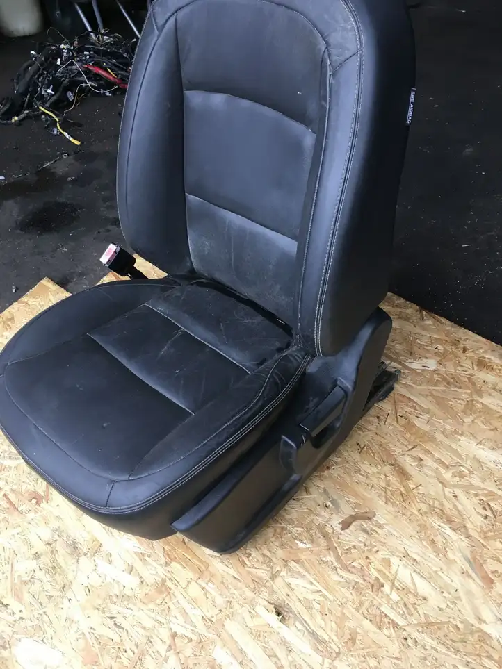Nissan Qashqai (2006 - 2010) Переднее сиденье водителя — фото 4