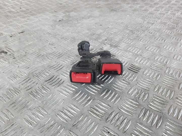 Audi A4 allroad (2009 - 2011)  8K0857739B Задний средний замок ремня